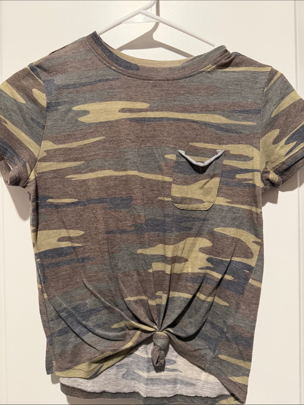 Kids' Camo Knot-Front Tee - Green/Brown